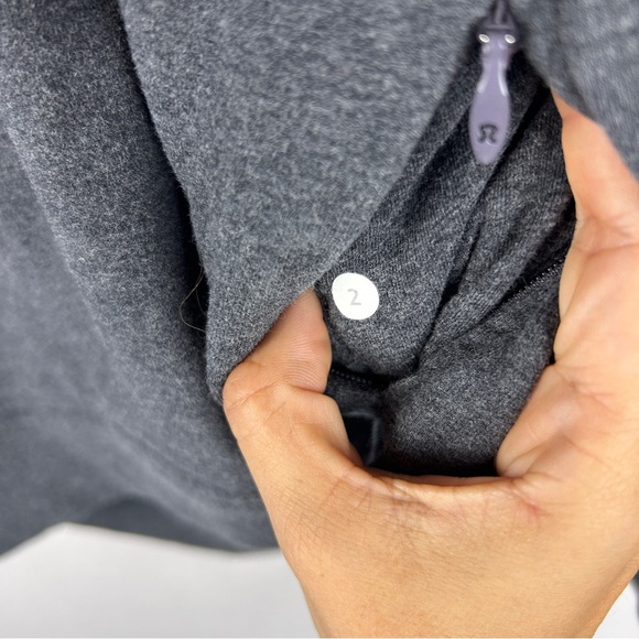 Lululemon on the double turtle neck gray pullover sweatshirt size 2 - Picture 3 of 7